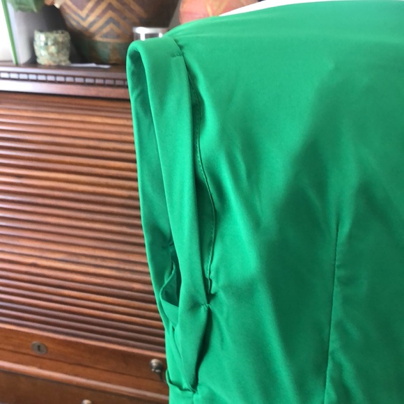 Express Sheath Dress Boldly in Green - Picture 13 of 16